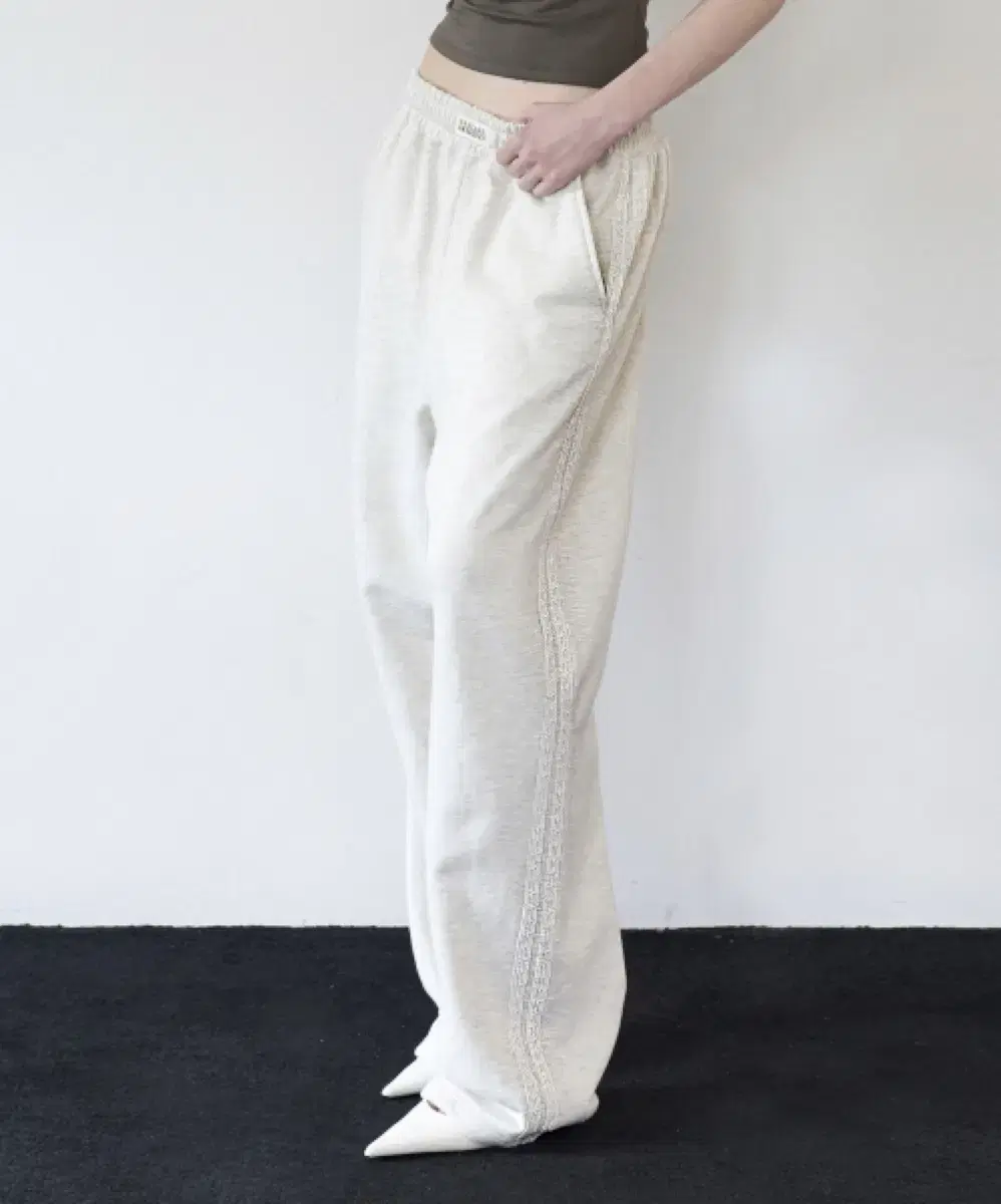 Hug Your Skin Lace Jogger Pants on Bunjang Global Site.